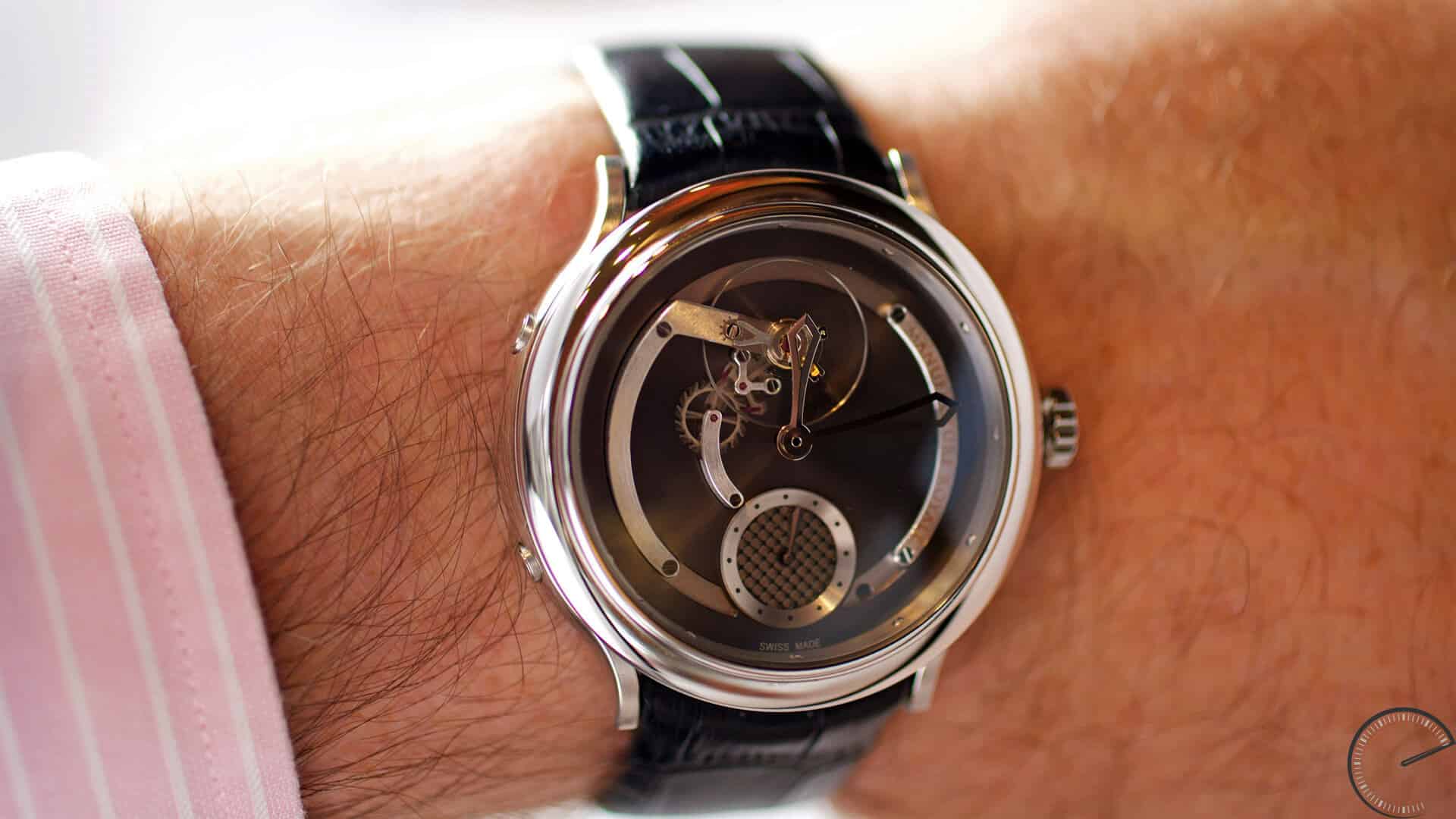 Manufacture Royale 1770 Voltige - ESCAPEMENT magazine - watch review website by Angus Davies