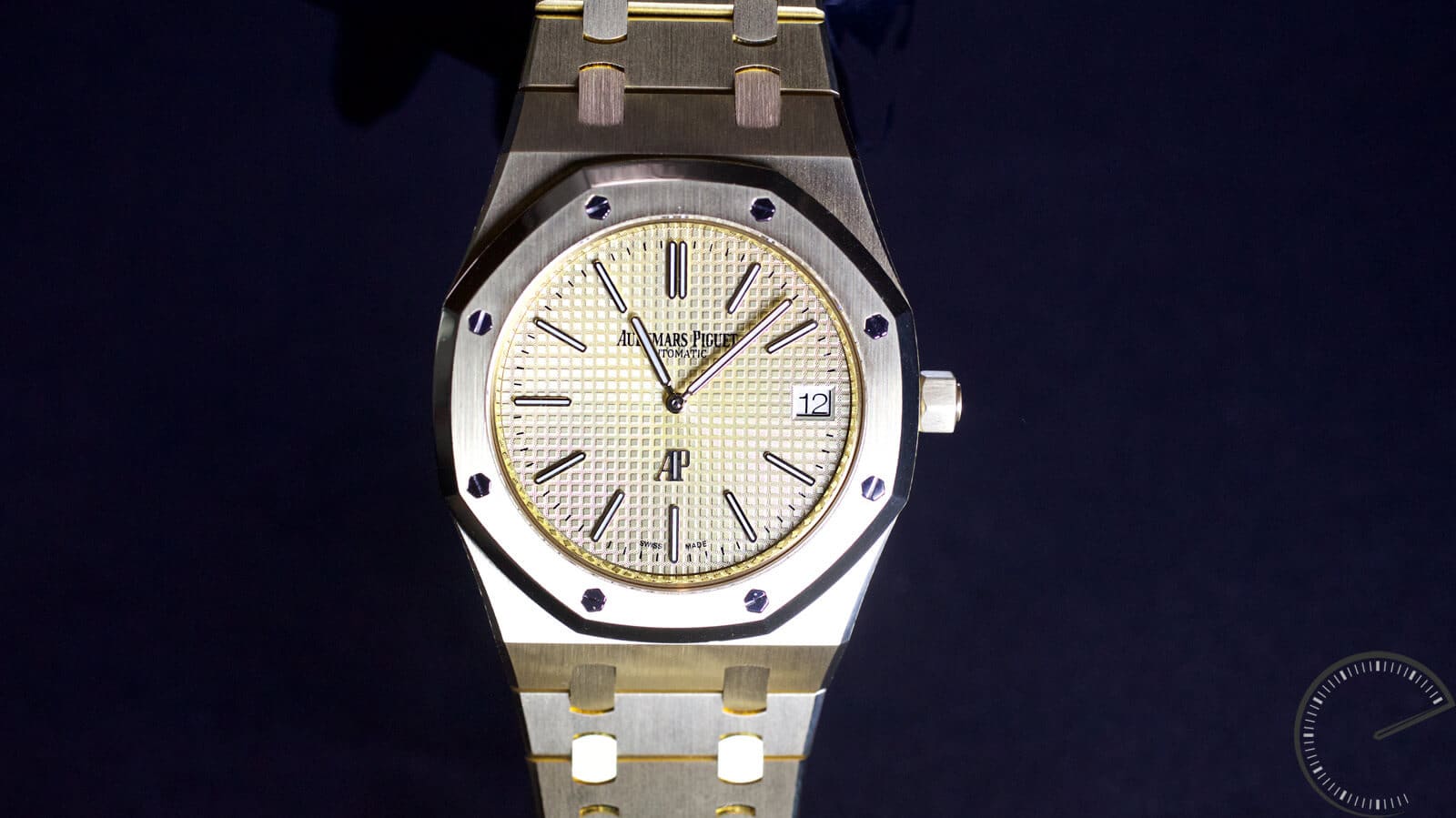 Audemars Piguet Royal Oak Extra-Thin 15202BA.OO.1240BA.02