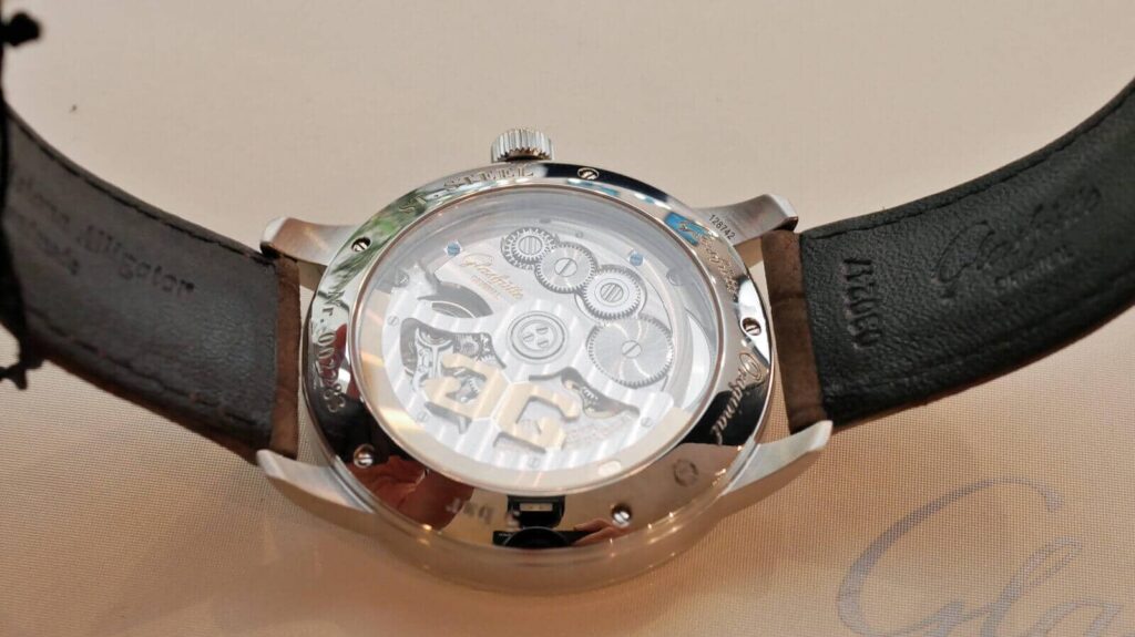 Glashütte Original Senator Excellence Panorama Date caseback