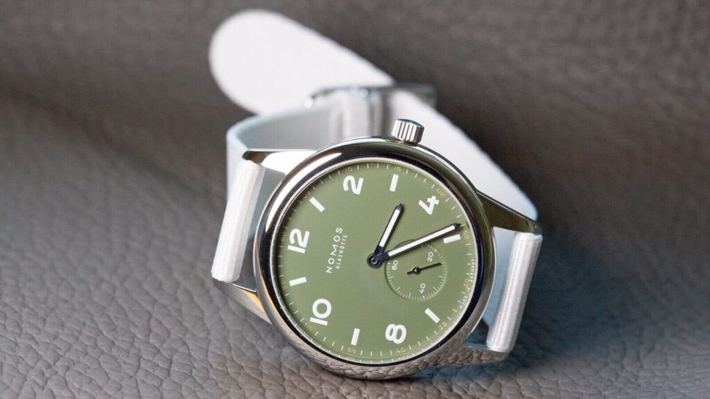 NOMOS Glashütte Club automatic Olive