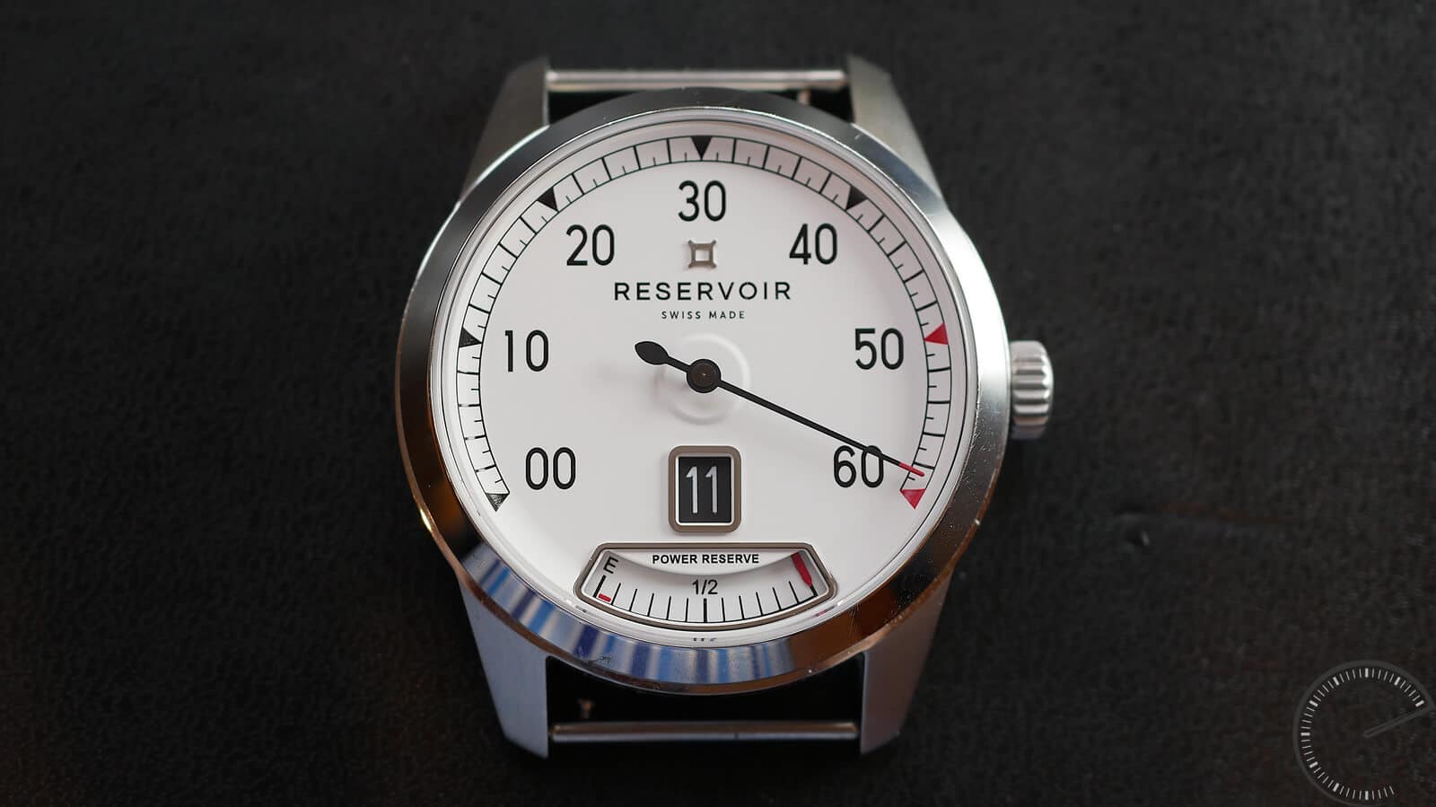 Reservoir Supercharged Classic - watch with jumping hours, retrograde minutes and power reserve indicator