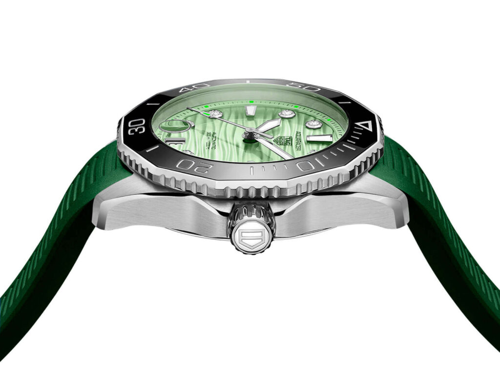 TAG Heuer Aquaracer Professional 300 Naomi Osaka Limited Edition