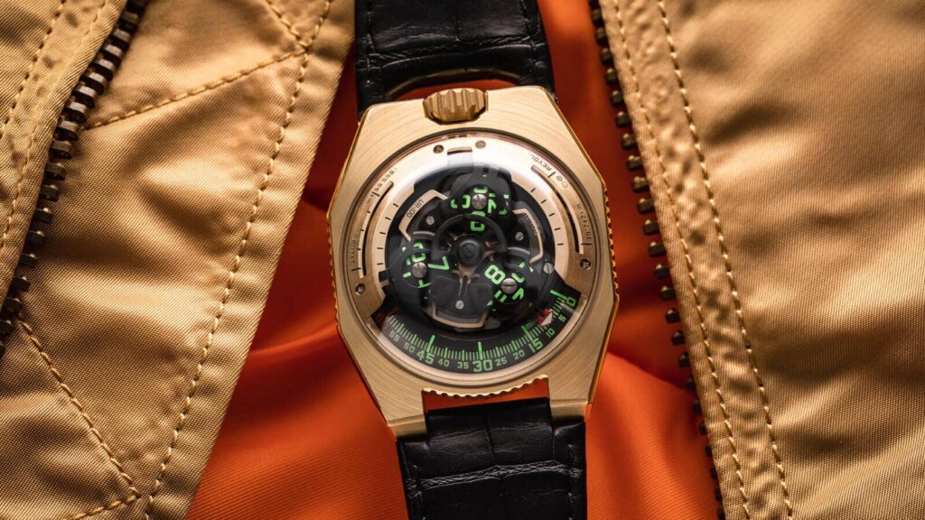 URWERK UR-100 Gold Edition