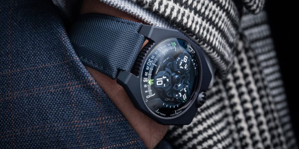 Urwerk UR-100V "Blue Planet"