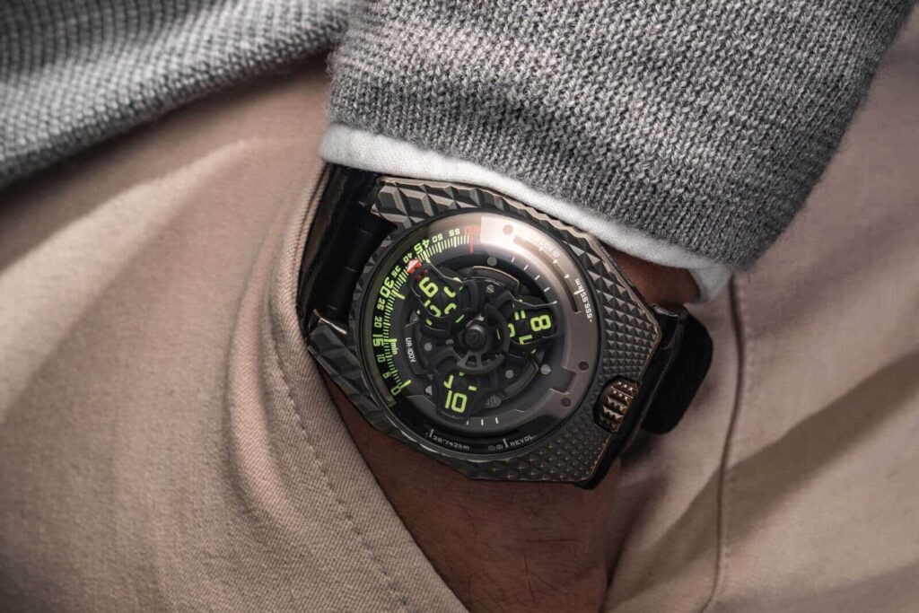 Urwerk UR-100V T-Rex