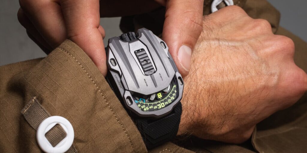 Urwerk UR-105 TTH 'Tantalum Hull'