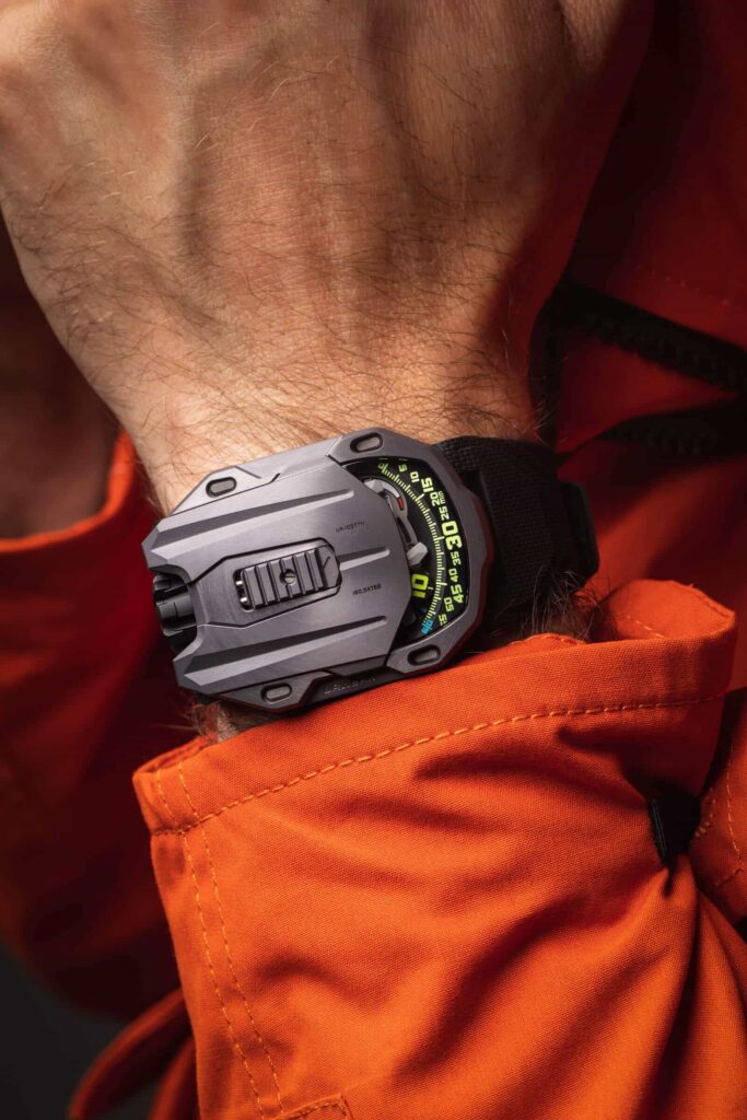 Urwerk UR-105 TTH 'Tantalum Hull'