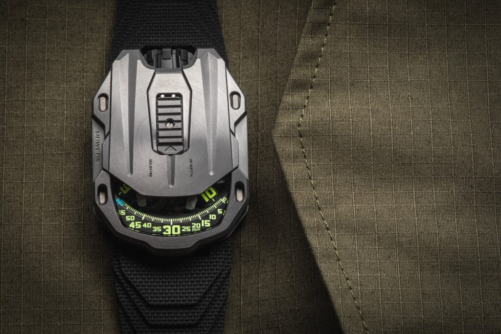 Urwerk UR-105 TTH 'Tantalum Hull'