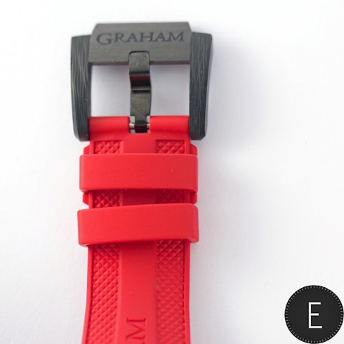 Graham Chronofighter Oversize Superlight Carbon Graham Chronofighter Oversize Superlight Carbon - in-depth watch review by ESCAPEMENT