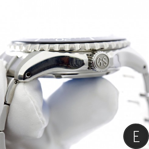 Grand Seiko SBGA029 - watch review by ESCAPEMENT