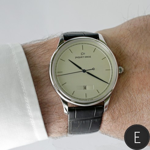 Jaquet Droz Grande Heure Minute Quantième Ref. J017530240 - watch review by ESCAPEMENT