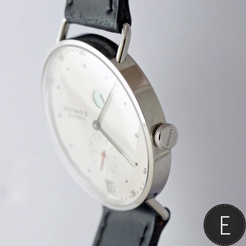 NOMOS Glashuette Metro - watch review by ESCAPEMENT