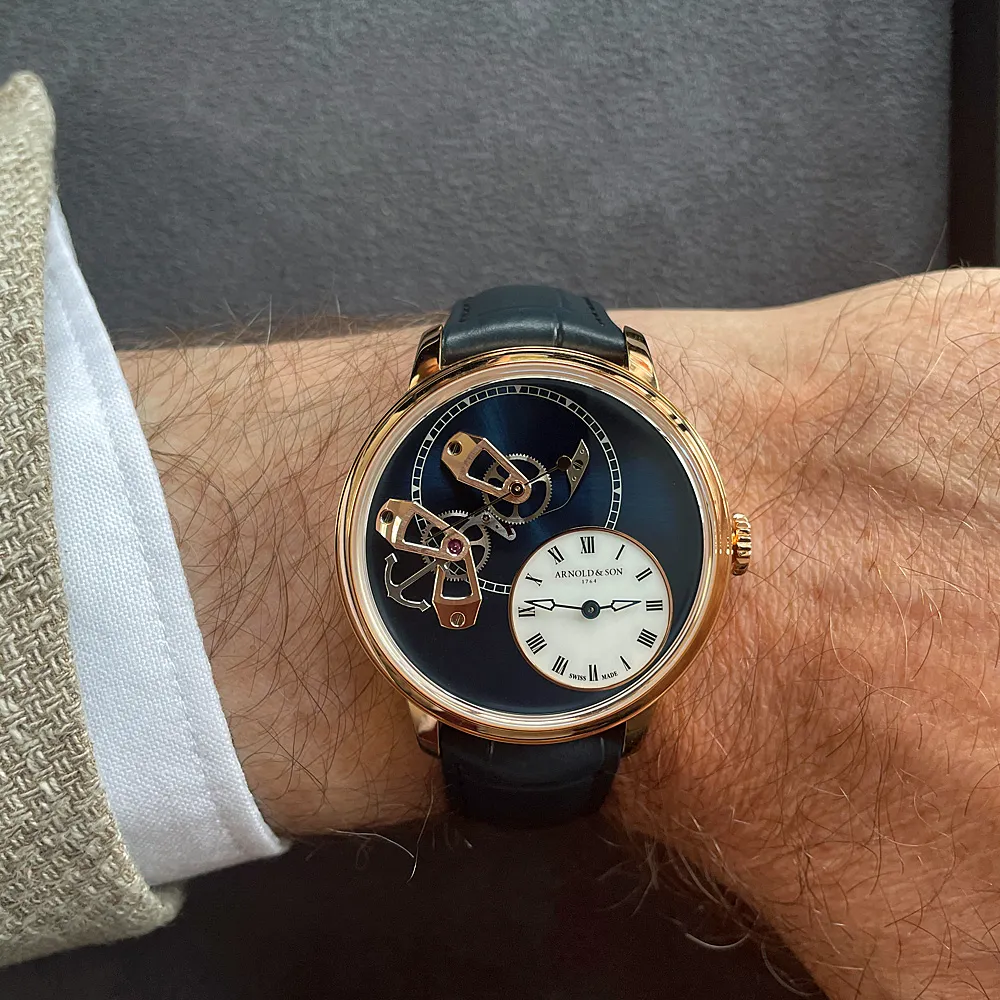 Arnold & Son DTSB 42 Red Gold