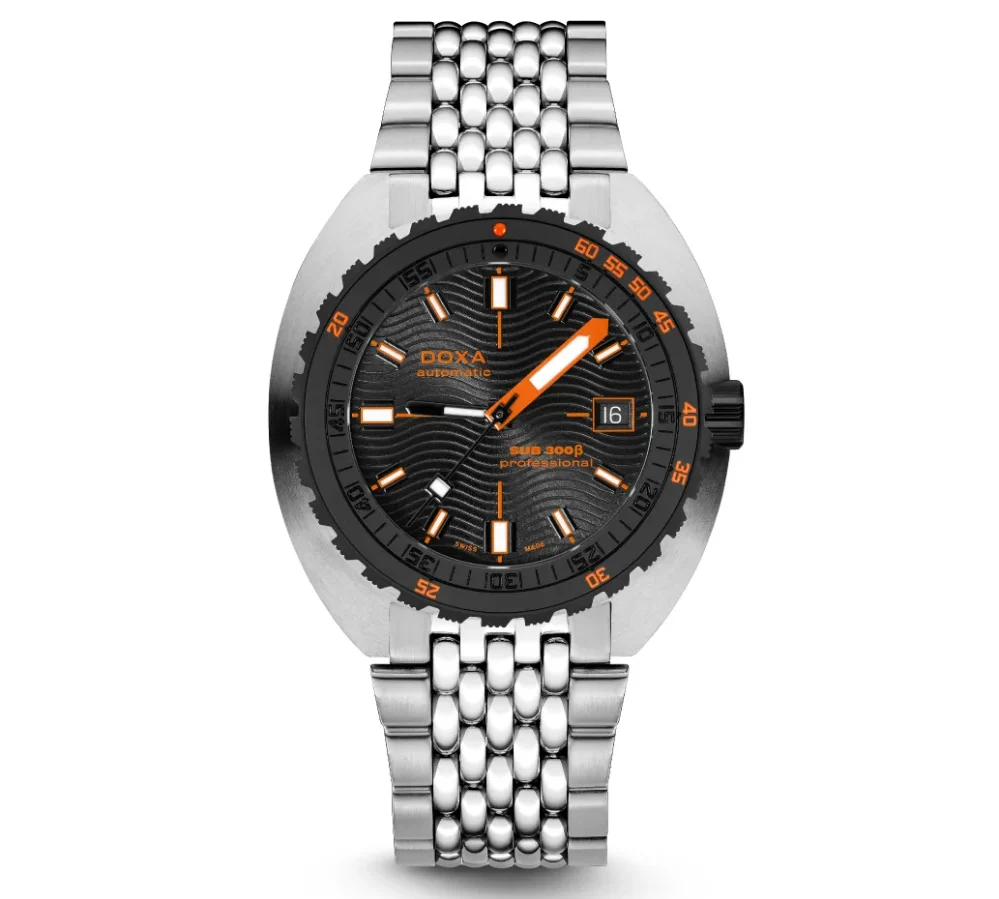 DOXA SUB 300β collection in steel
