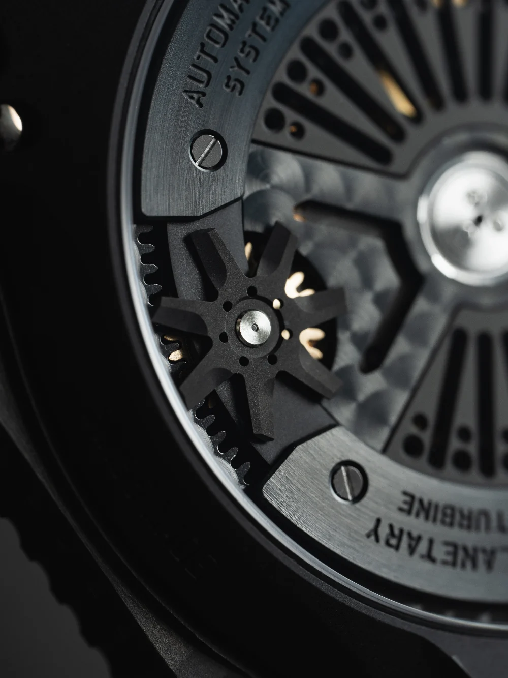 URWERK UR-100V LightSpeed