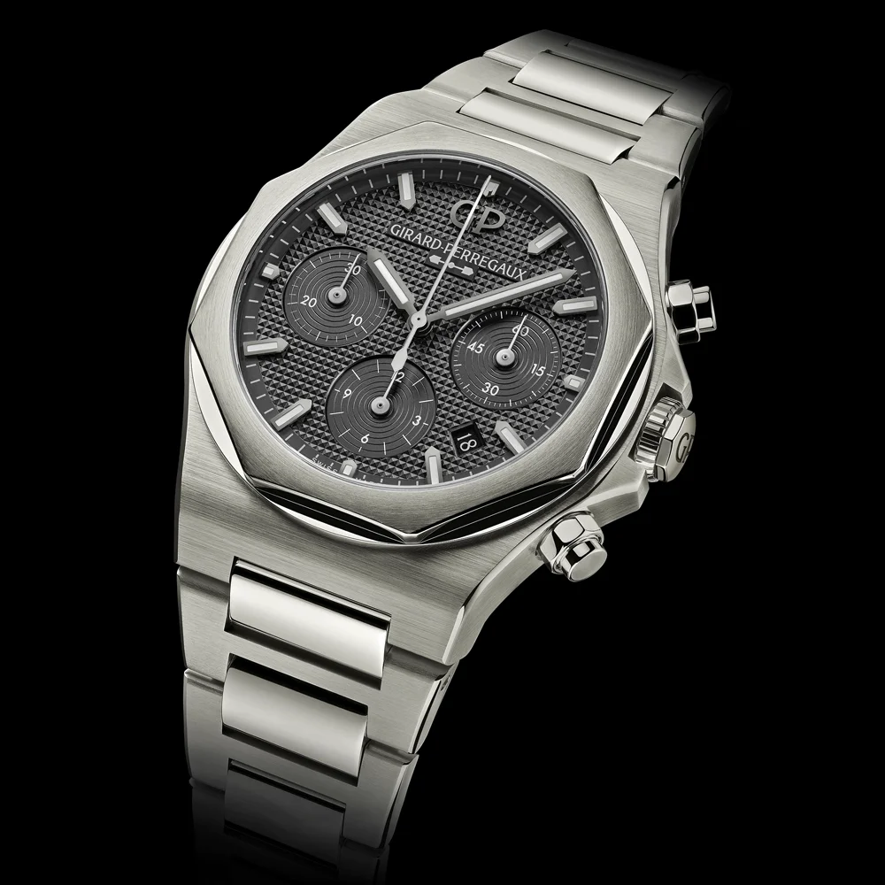 Girard-Perregaux Laureato Chronograph Ti49