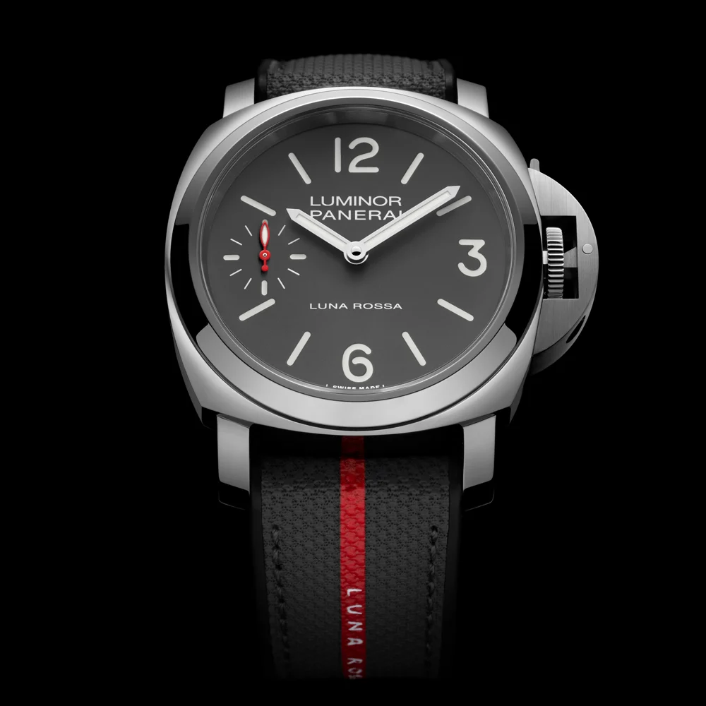 Panerai Luminor Luna Rossa PAM01653