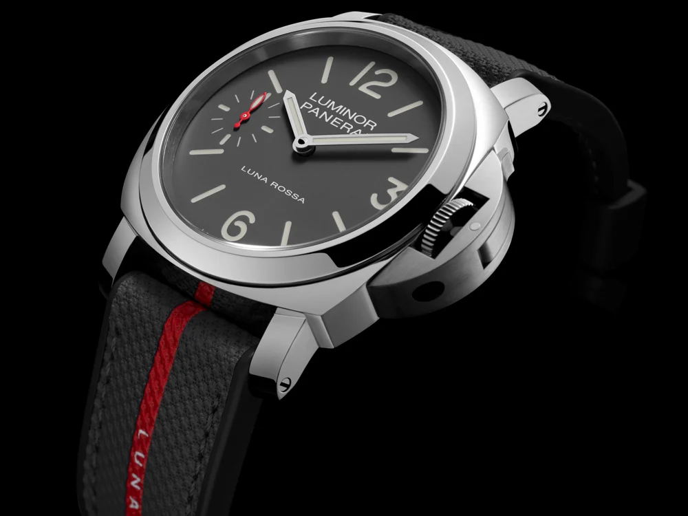 Panerai Luminor Luna Rossa PAM01653