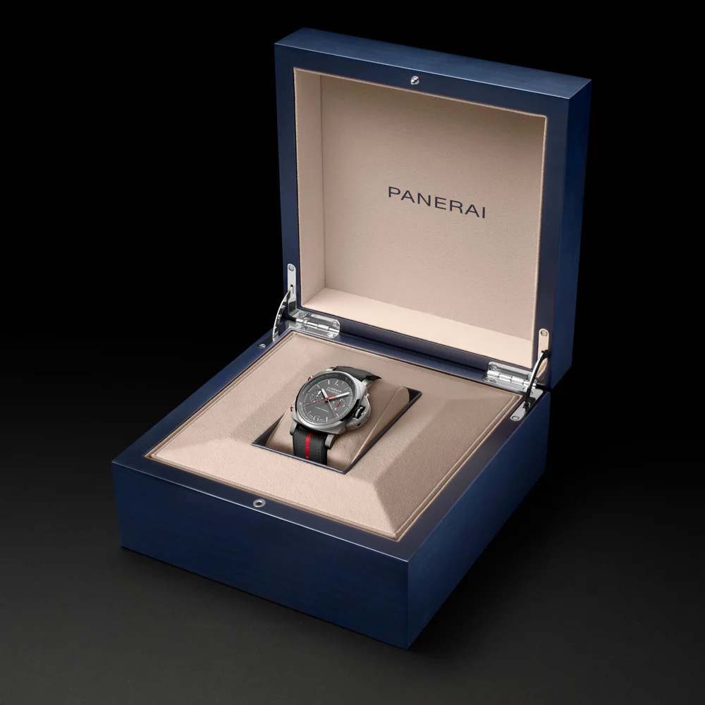 Panerai Luminor Chrono Flyback Luna Rossa PAM01654