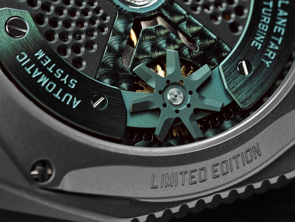 Urwerk UR-100V Magic T Hunter Green Edition
