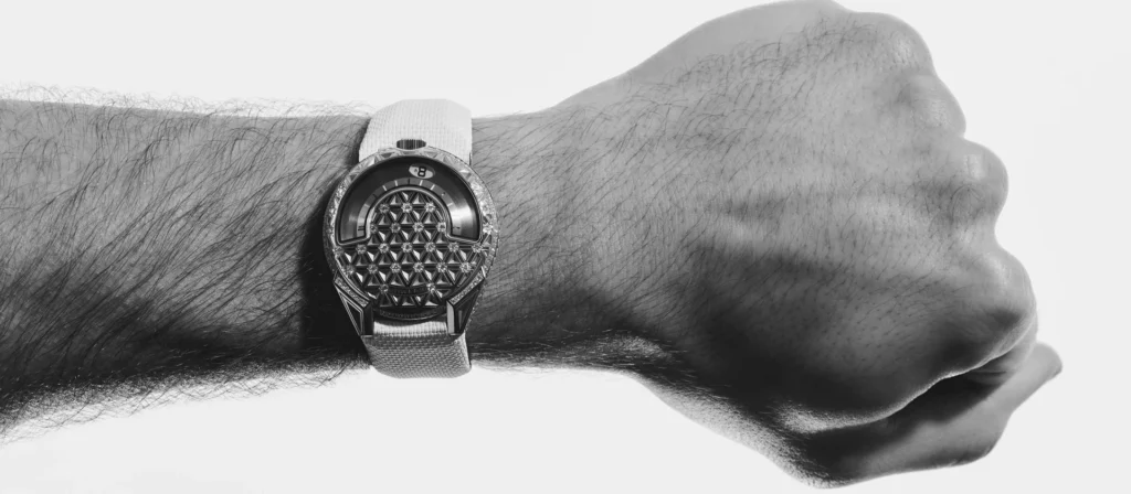 URWERK UR-101 Diamond Sky