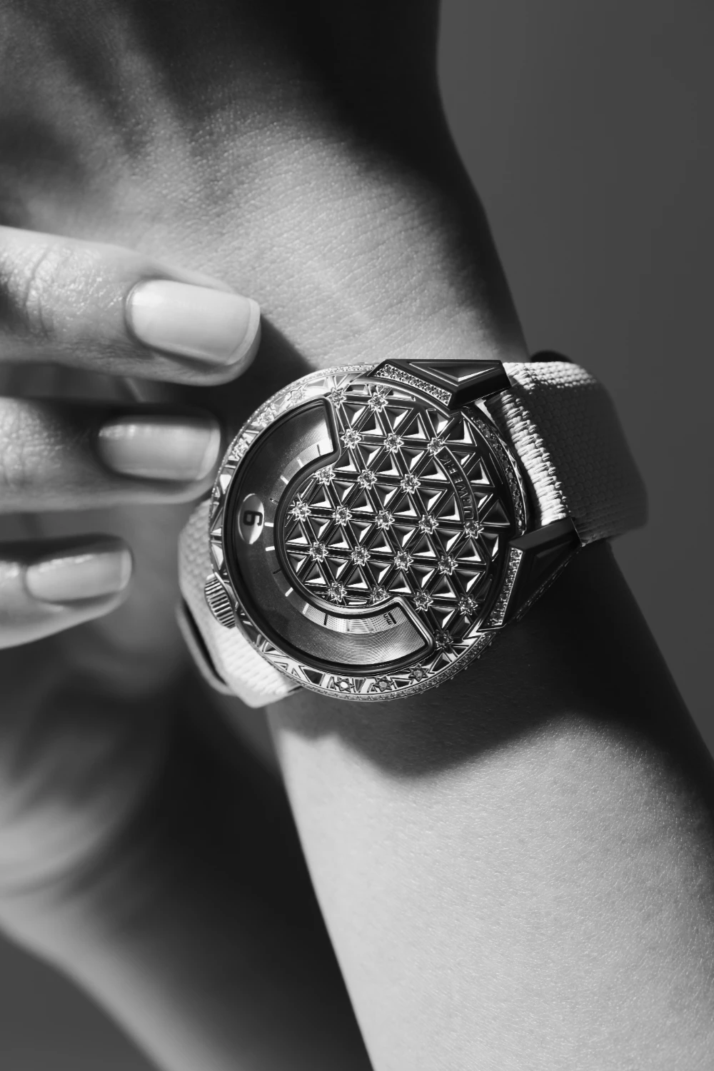 URWERK UR-101 Diamond Sky