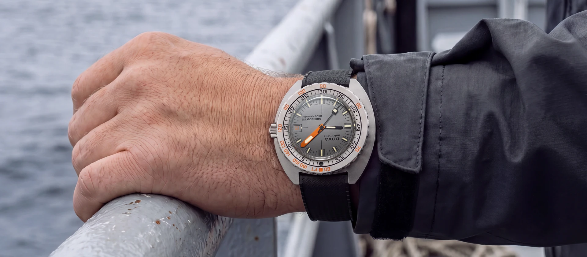 DOXA SUB 300 Ti5 Clive Cussler