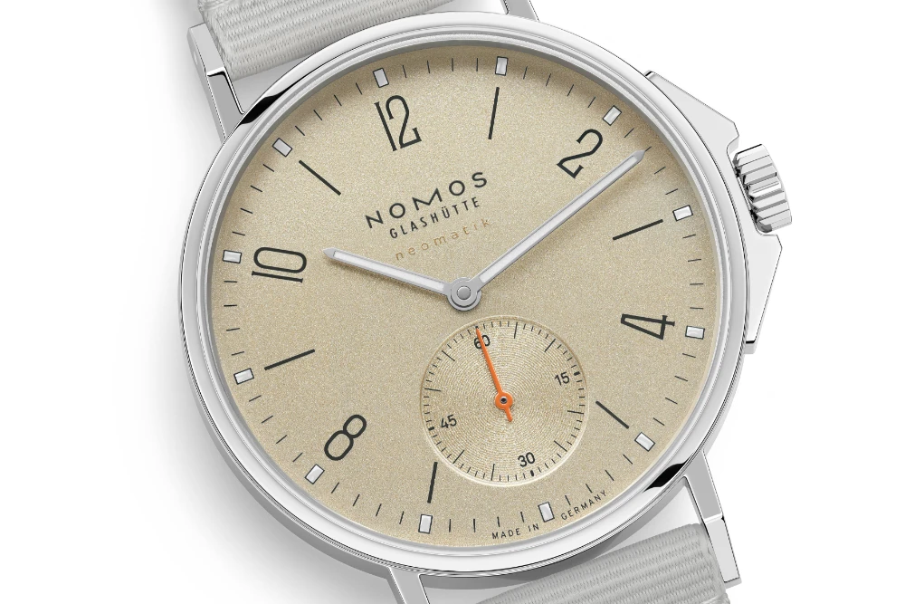 NOMOS Ahoi neomatik sky and sand