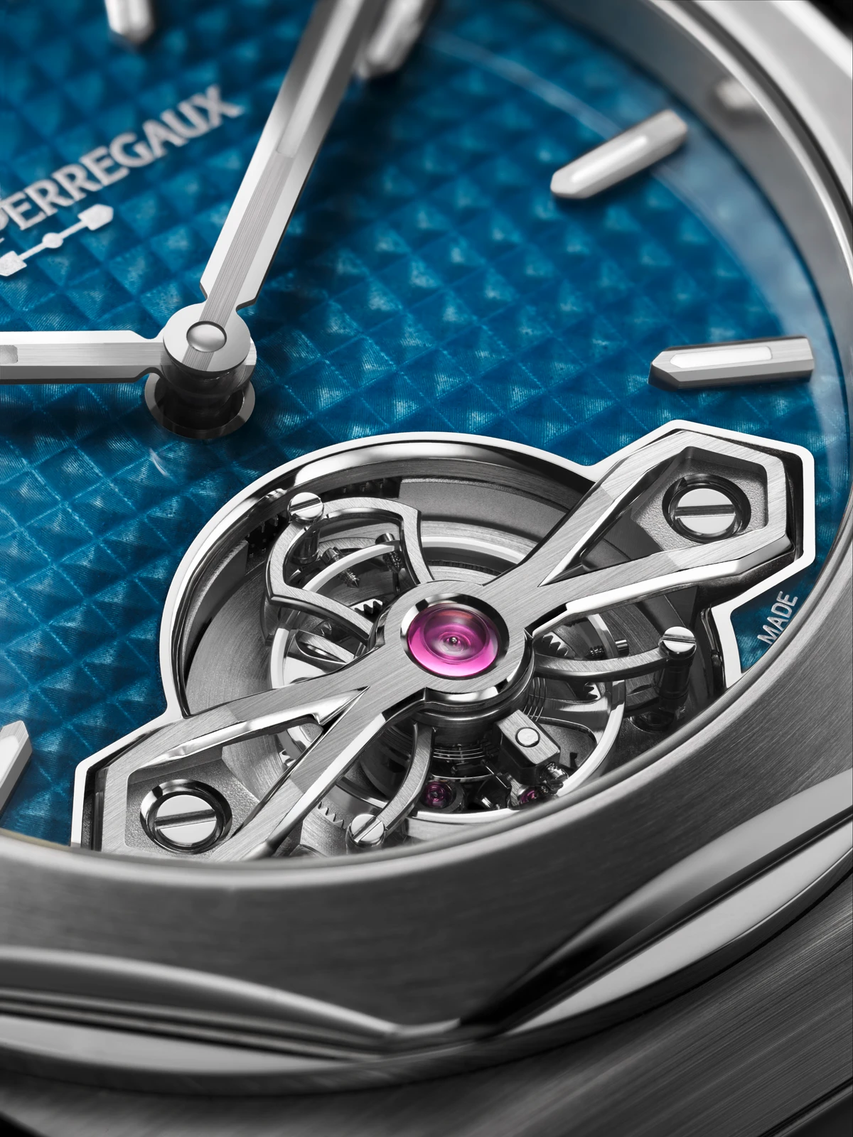 Girard-Perregaux Laureato Fifty Tourbillon Micro-Rotor 39 mm
