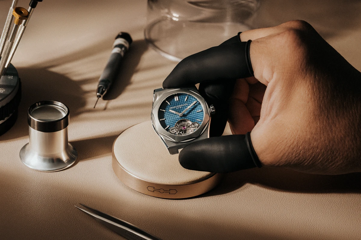 Girard-Perregaux Laureato Fifty Tourbillon Micro-Rotor 39 mm