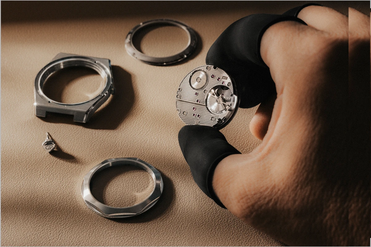 Girard-Perregaux Laureato Fifty Tourbillon Micro-Rotor 39 mm